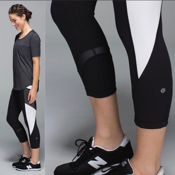Lululemon Run Inspire Crop II All Full-On Luxtreme Black / White Leggings 4 - Picture 3 of 16